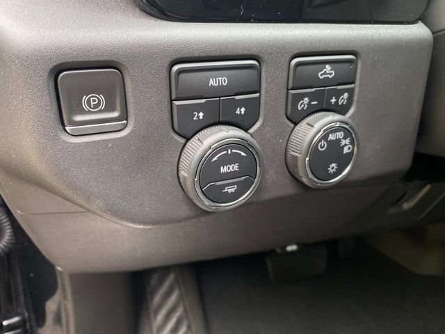 Used 2023 Chevrolet Silverado 1500 LT AWD/4WD image 16