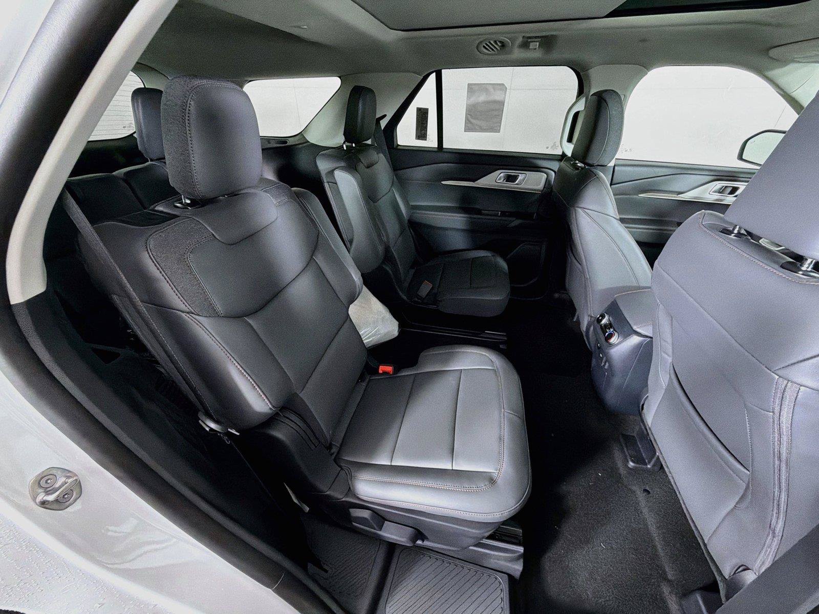 New 2026 Ford Explorer Active w/ Active Comfort Package AWD/4WD image 30