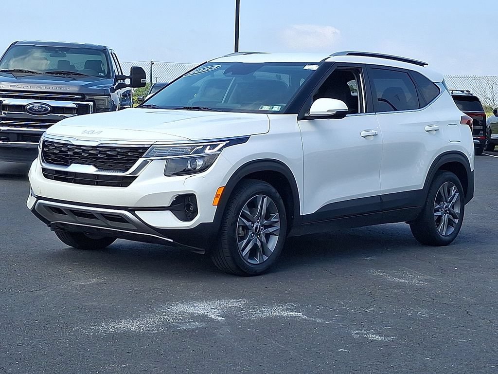 Certified 2023 Kia Seltos S FWD image 3