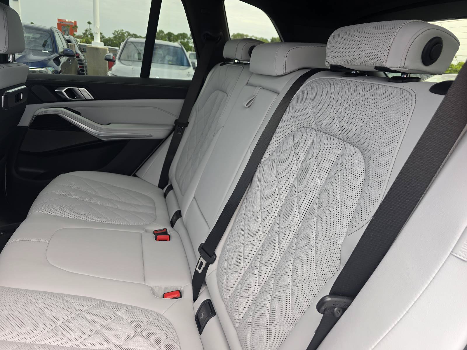 New 2026 BMW X5 sDrive40i w/ M Sport Package RWD image 12