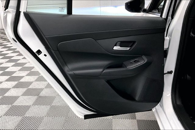 New 2026 Nissan Sentra SV w/ SV Convenience Package FWD image 33