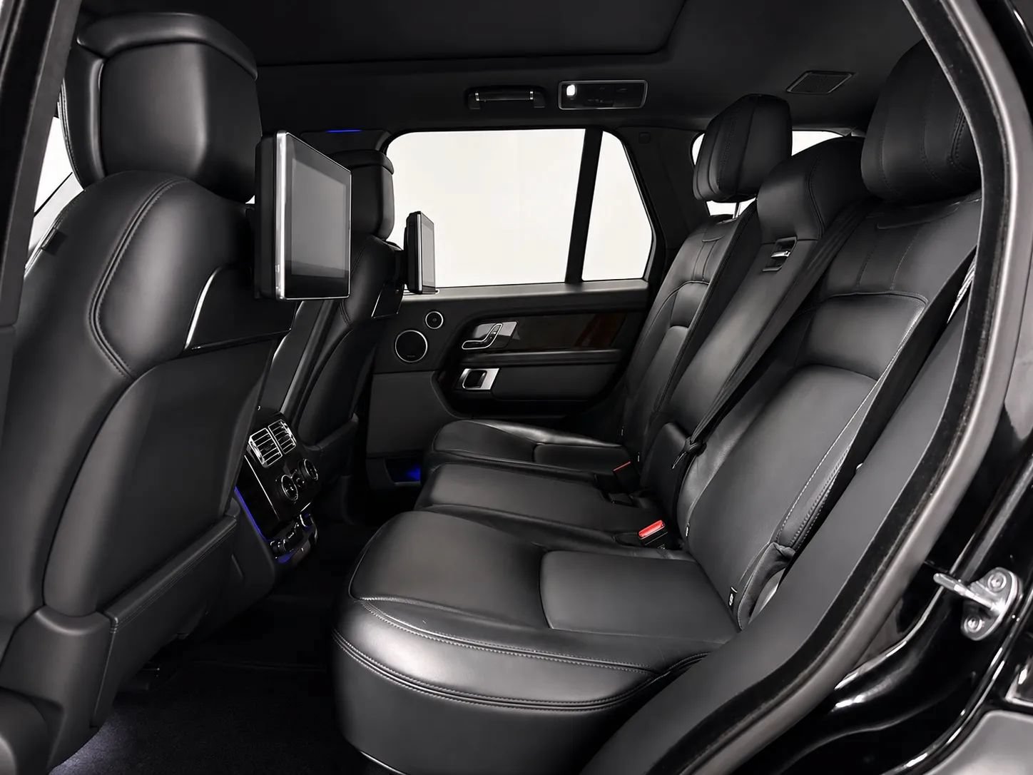 Used 2018 Land Rover Range Rover Autobiography AWD/4WD image 17