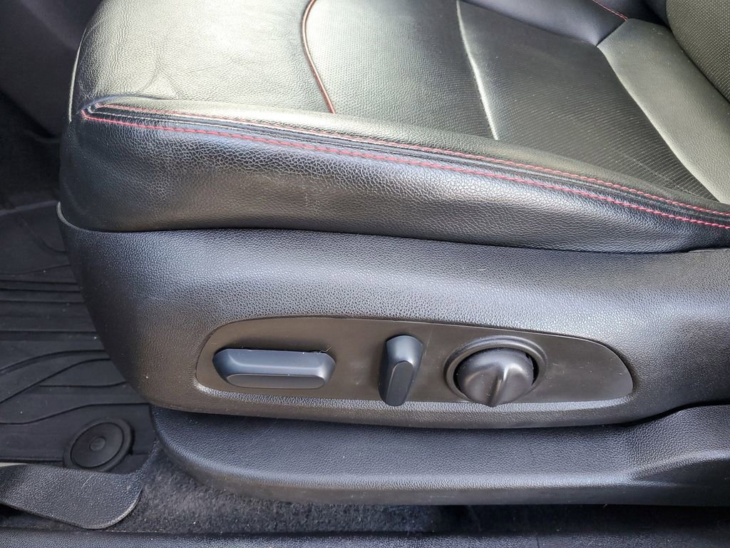 Used 2023 Chevrolet Equinox RS w/ RS Leather Package image 10