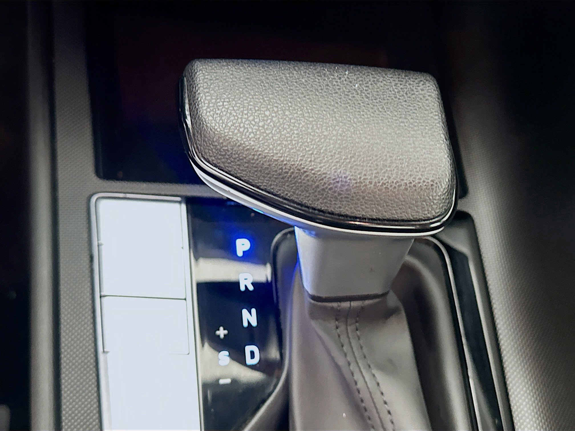 Used 2024 Hyundai Elantra SEL image 25