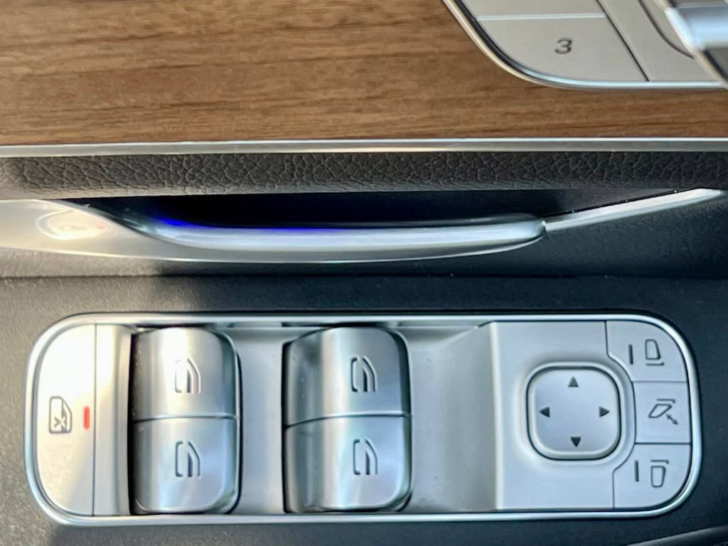 Certified 2025 Mercedes-Benz GLS 450 4MATIC image 38