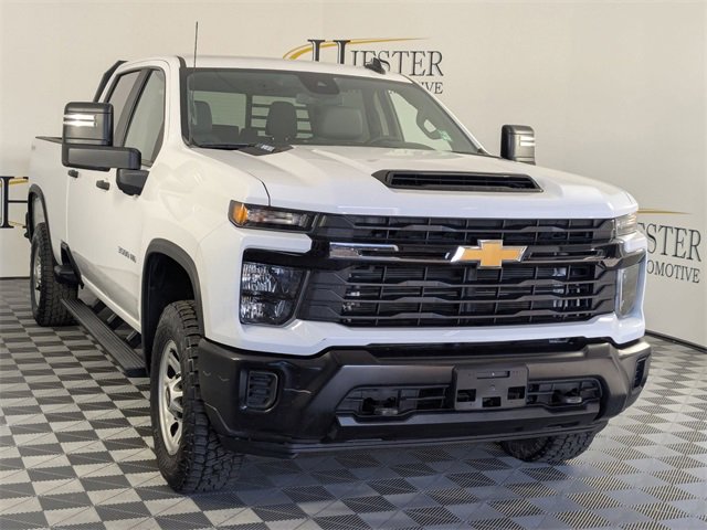 Used 2024 Chevrolet Silverado 3500 W/T image 2