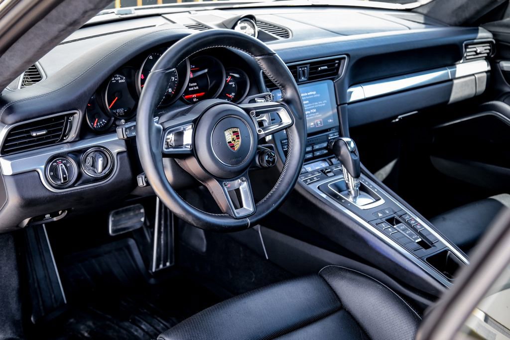Used 2017 Porsche 911 Carrera 4S image 22