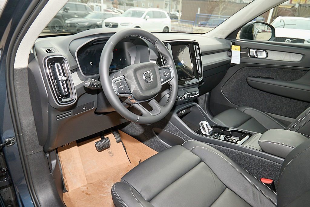 New 2026 Volvo XC40 B5 Plus w/ Protection Package Premier image 12