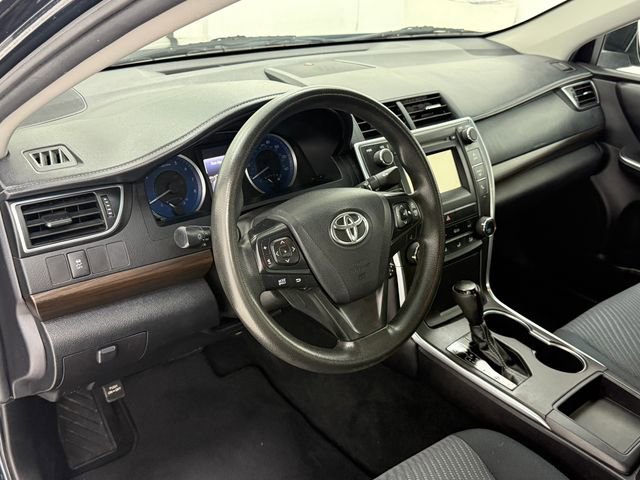 Used 2017 Toyota Camry LE FWD image 8