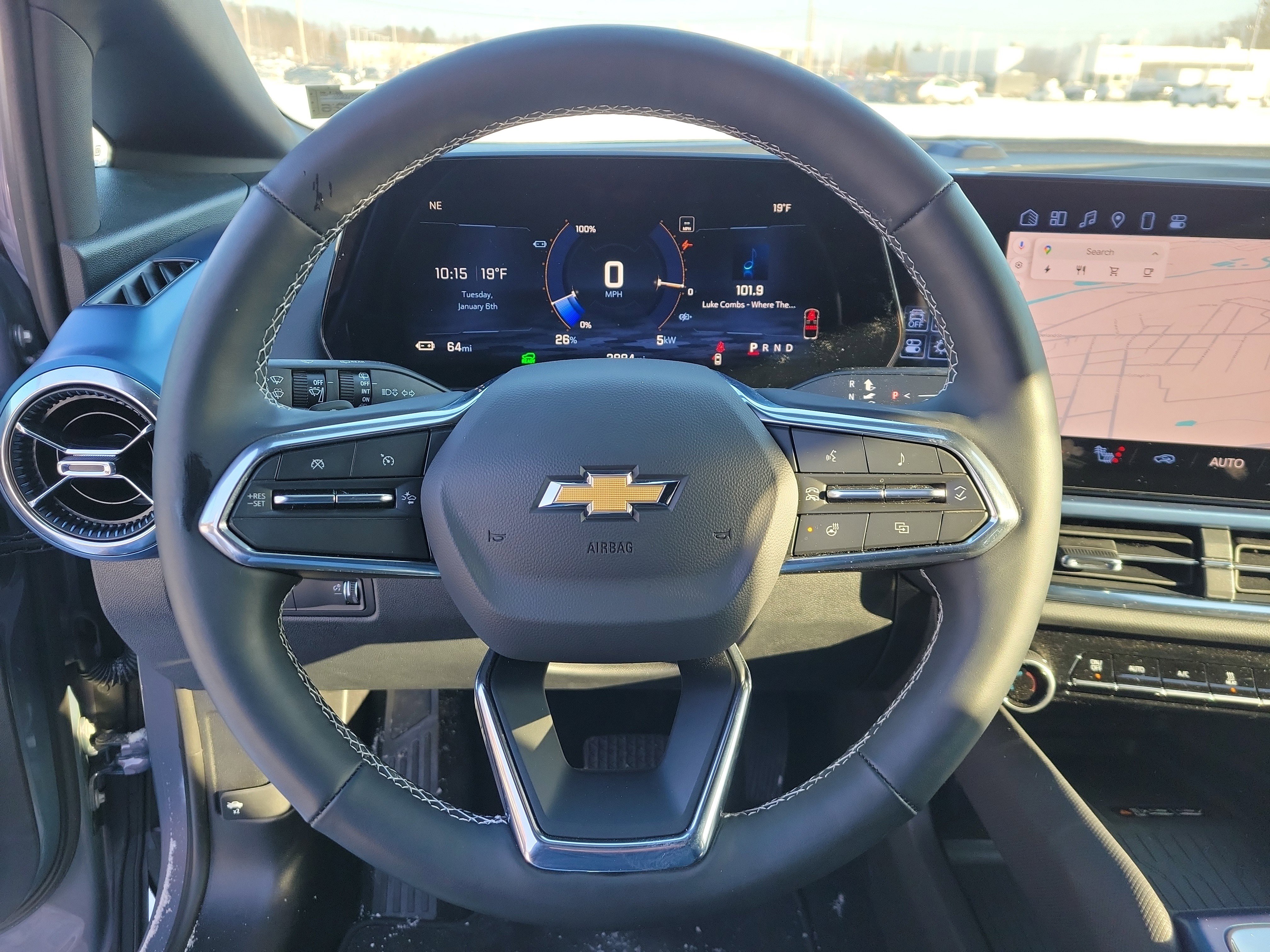 Used 2025 Chevrolet Equinox EV LT w/ Convenience Package image 21