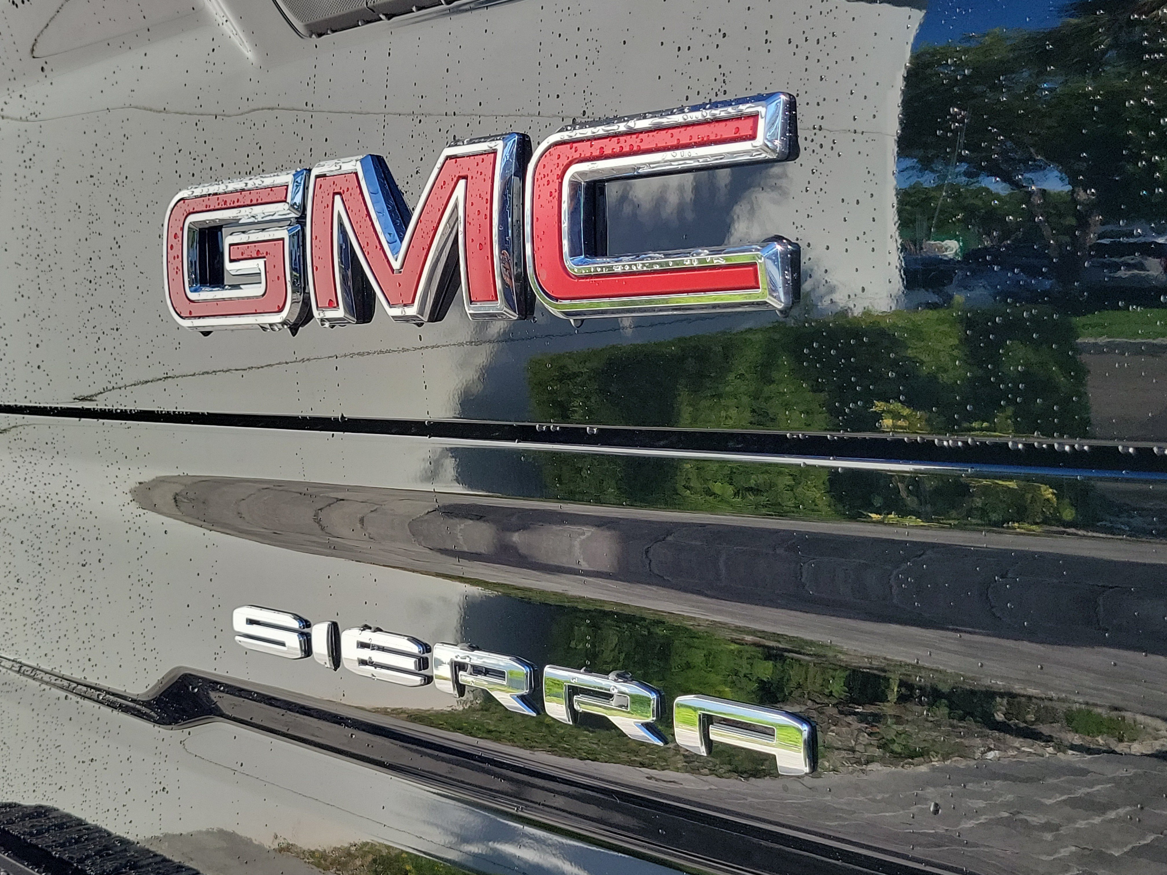 New 2026 GMC Sierra 1500 Elevation w/ Elevation Premium Package AWD/4WD image 8