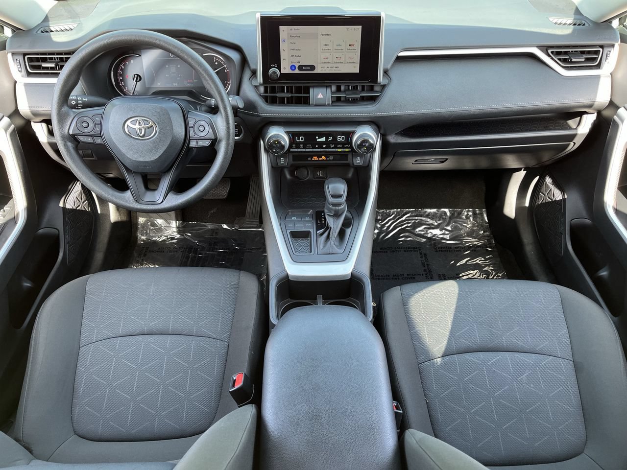 Used 2024 Toyota RAV4 XLE FWD image 9