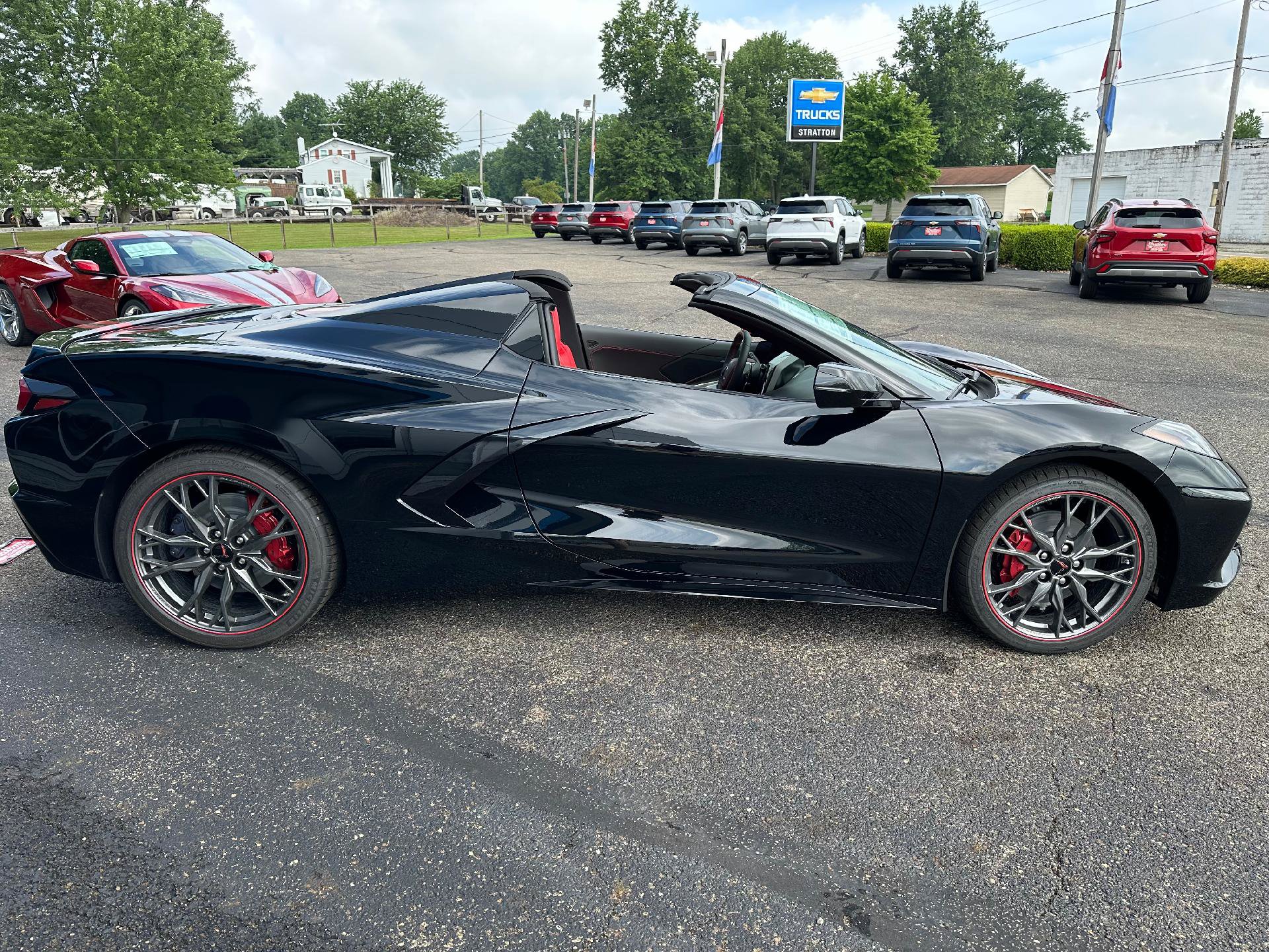 New 2027 Chevrolet Corvette Stingray Convertible w/ Battery Protection Package RWD image 26