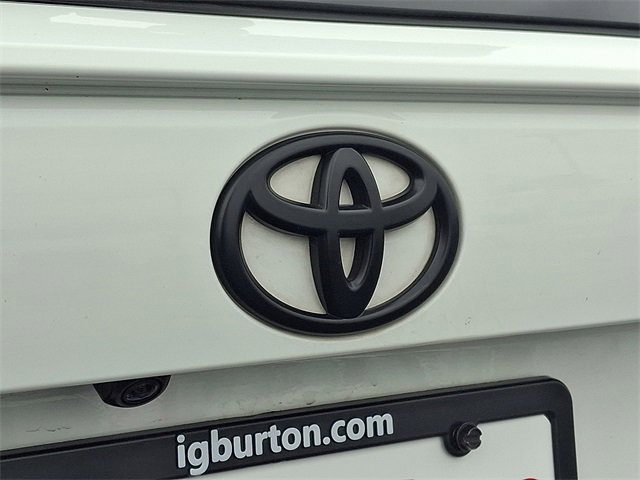 Used 2020 Toyota RAV4 XLE Premium image 30