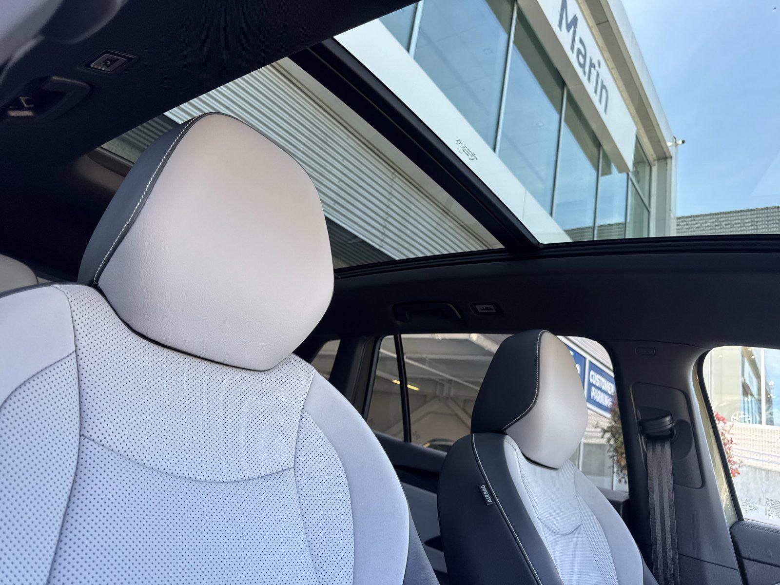 New 2026 Volkswagen Tiguan SE R-Line image 16