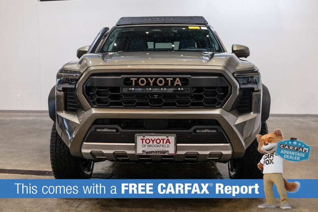 Used 2024 Toyota Tacoma 4x4 Double Cab Hybrid image 2