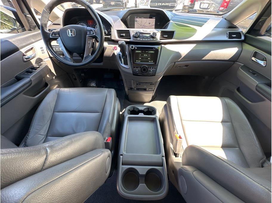 Used 2015 Honda Odyssey Touring Elite image 19