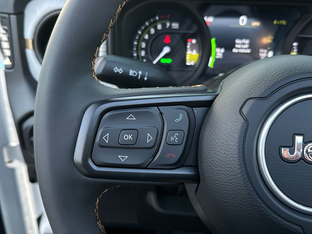 Used 2024 Jeep Wrangler Unlimited image 24