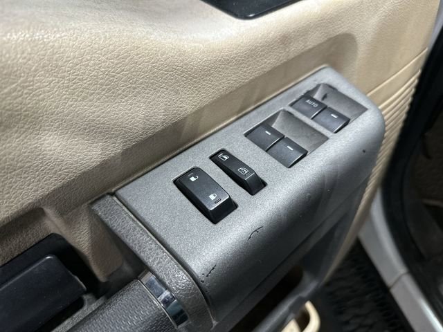 Used 2011 Ford F350 Lariat w/ Lariat Interior Pkg image 19