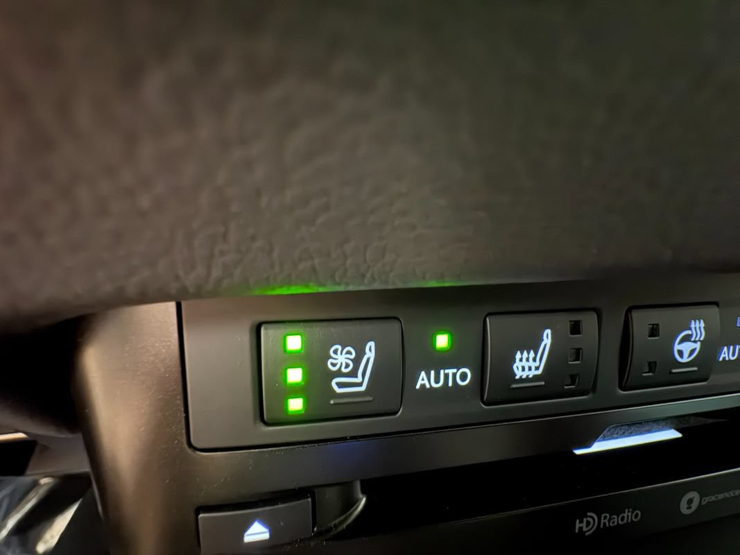 Used 2019 Lexus ES 350 w/ Premium Package FWD image 27