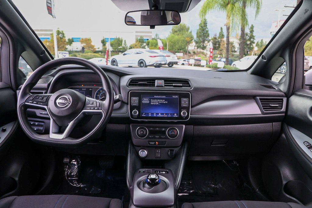 Used 2025 Nissan Leaf S FWD image 23