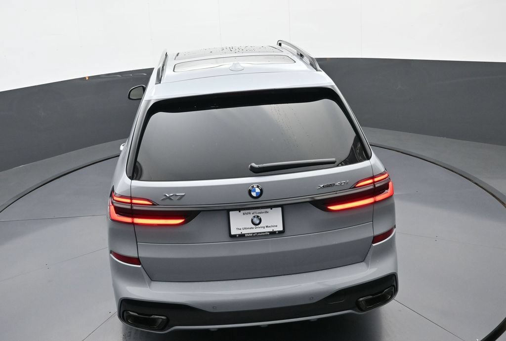 Used 2026 BMW X7 xDrive40i w/ M Sport Package AWD/4WD image 36