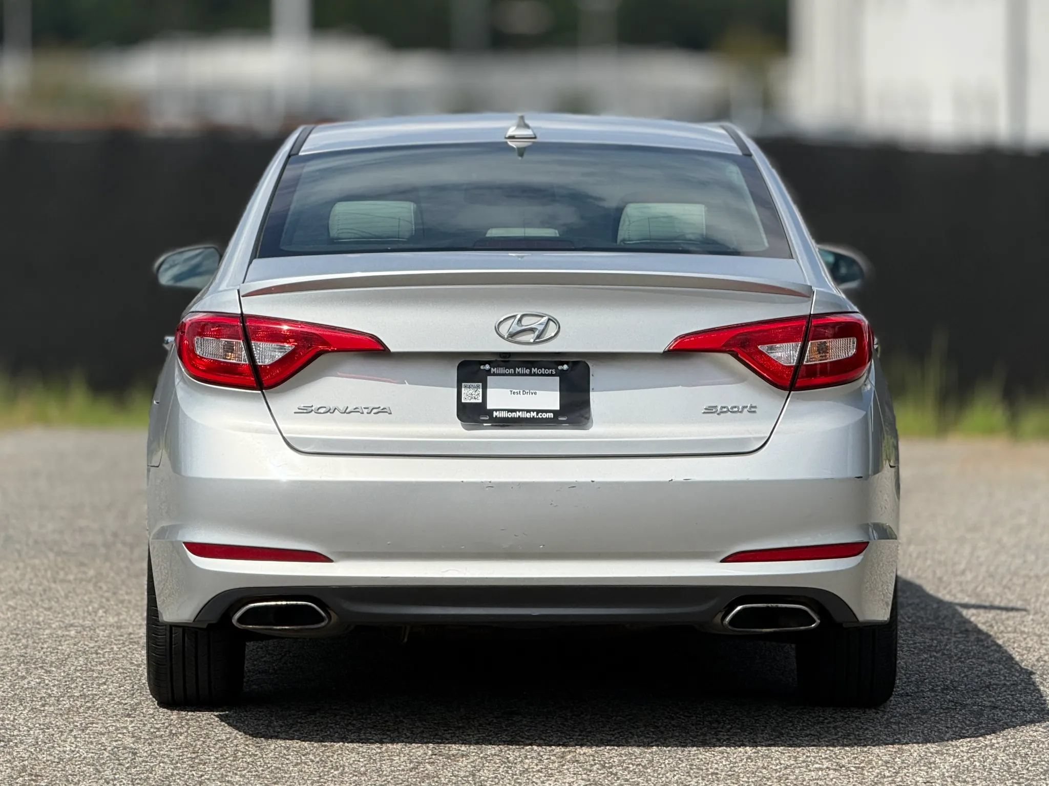 Used 2016 Hyundai Sonata Sport w/ Option Group 03 FWD image 4