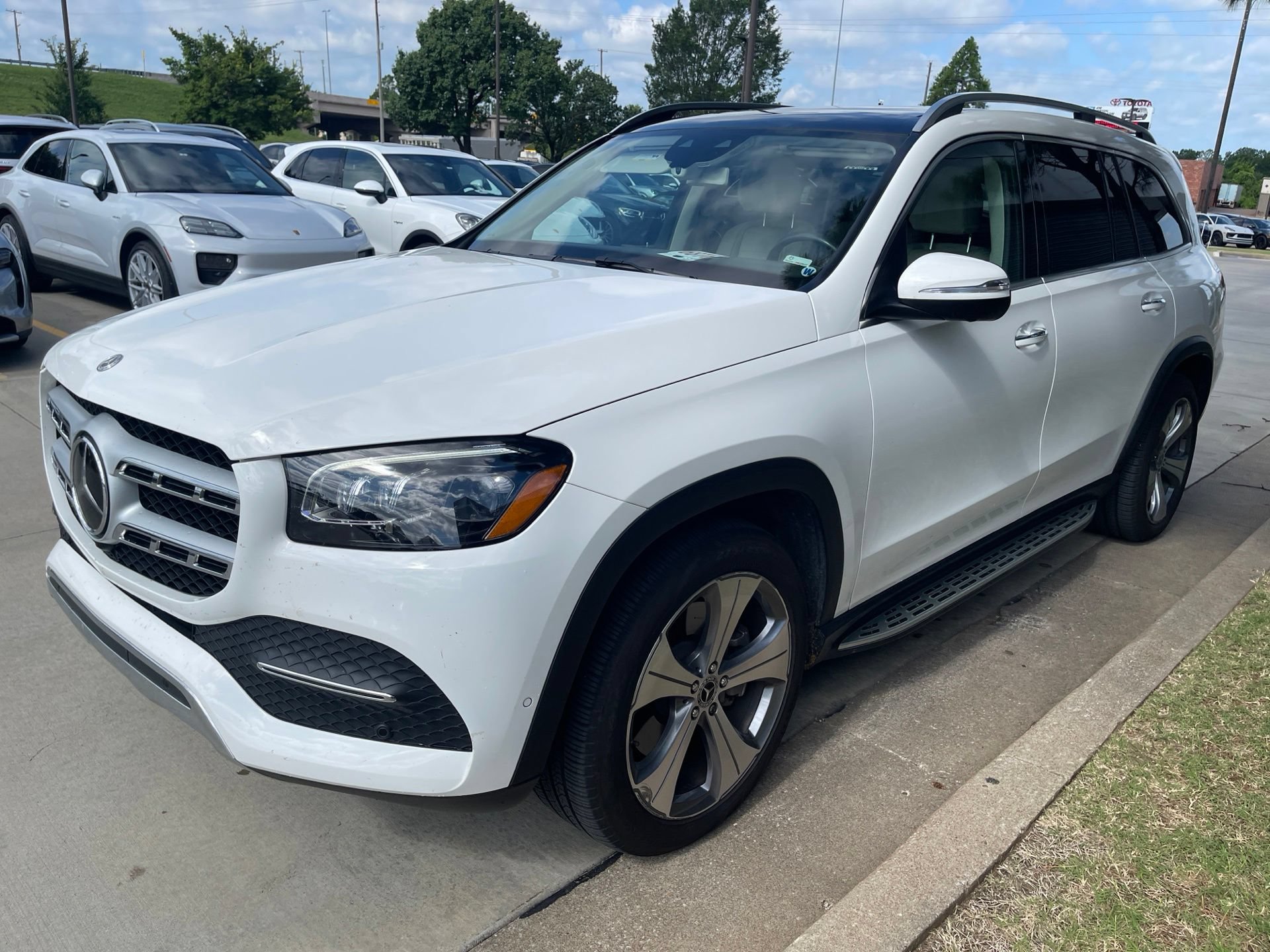 Used 2020 Mercedes-Benz GLS 450 4MATIC image 1