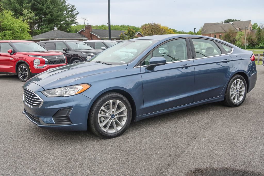 Used 2019 Ford Fusion SE FWD image 4