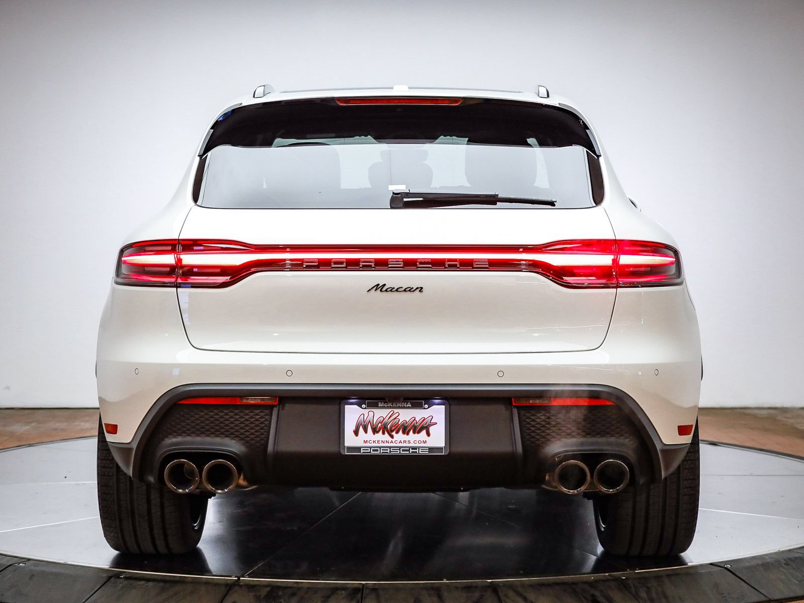 Certified 2026 Porsche Macan AWD/4WD image 7