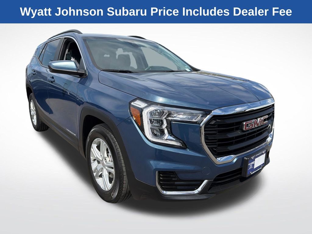 Used 2024 GMC Terrain SLE w/ Driver Convenience Package FWD image 10