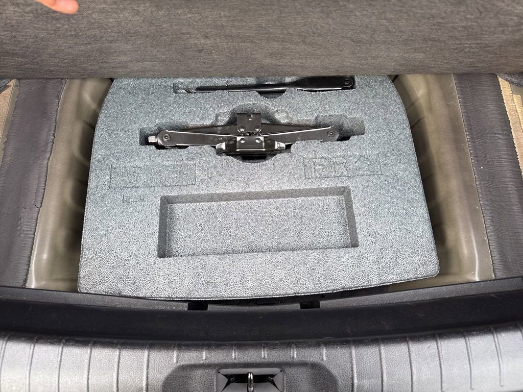 Used 2024 Nissan Altima 2.5 SV image 36