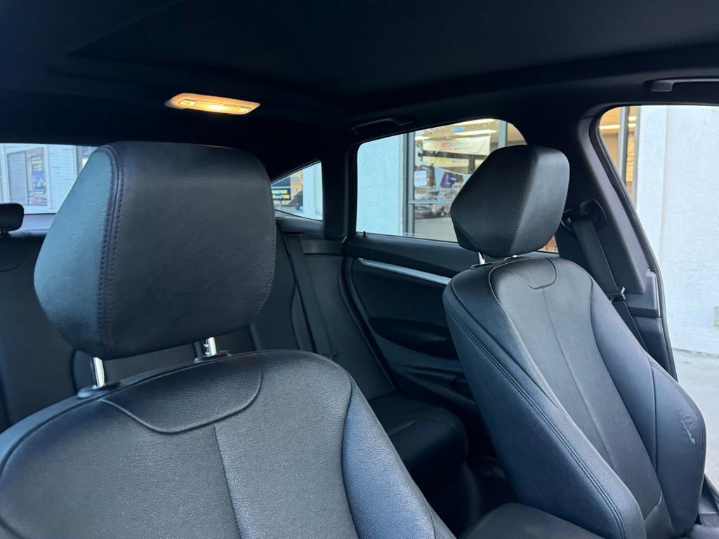 Used 2018 BMW 330i Gran Turismo xDrive image 25