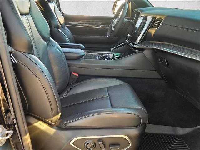 Used 2022 Jeep Wagoneer Series III w/ Premium Group I image 22