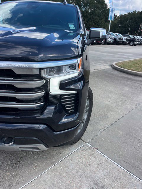 Used 2024 Chevrolet Silverado 1500 High Country w/ Technology Package AWD/4WD image 11