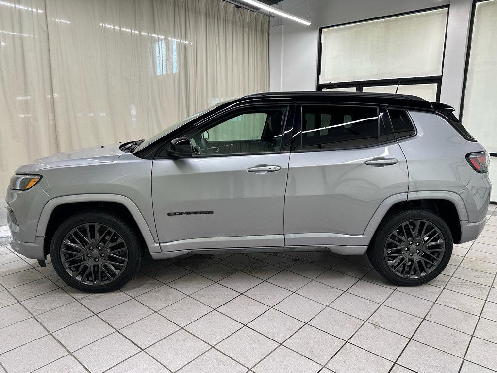 Used 2024 Jeep Compass Limited w/ High Altitude Package AWD/4WD image 10