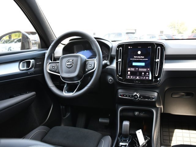 New 2026 Volvo XC40 B5 Ultra w/ Protection Package Premier image 20