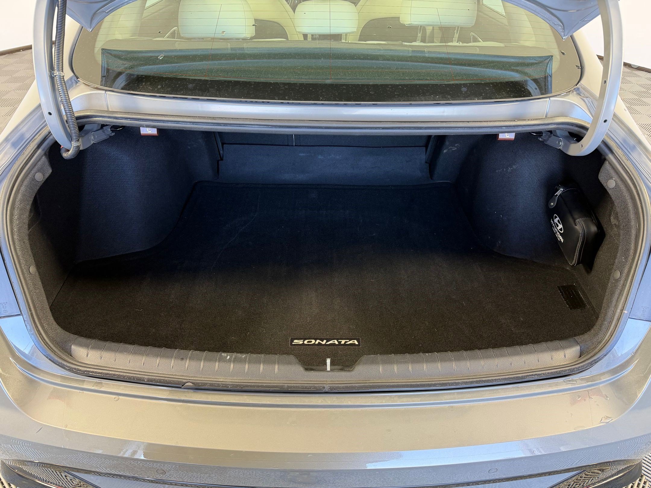 Used 2023 Hyundai Sonata Limited image 32