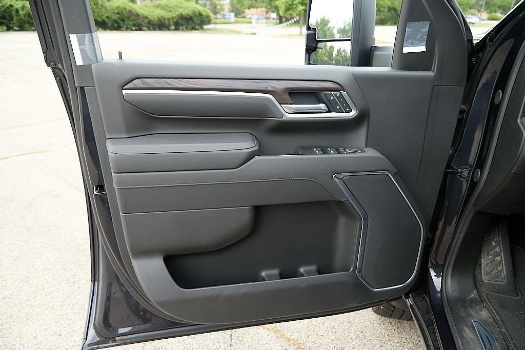 New 2026 GMC Sierra 2500 SLT AWD/4WD image 21