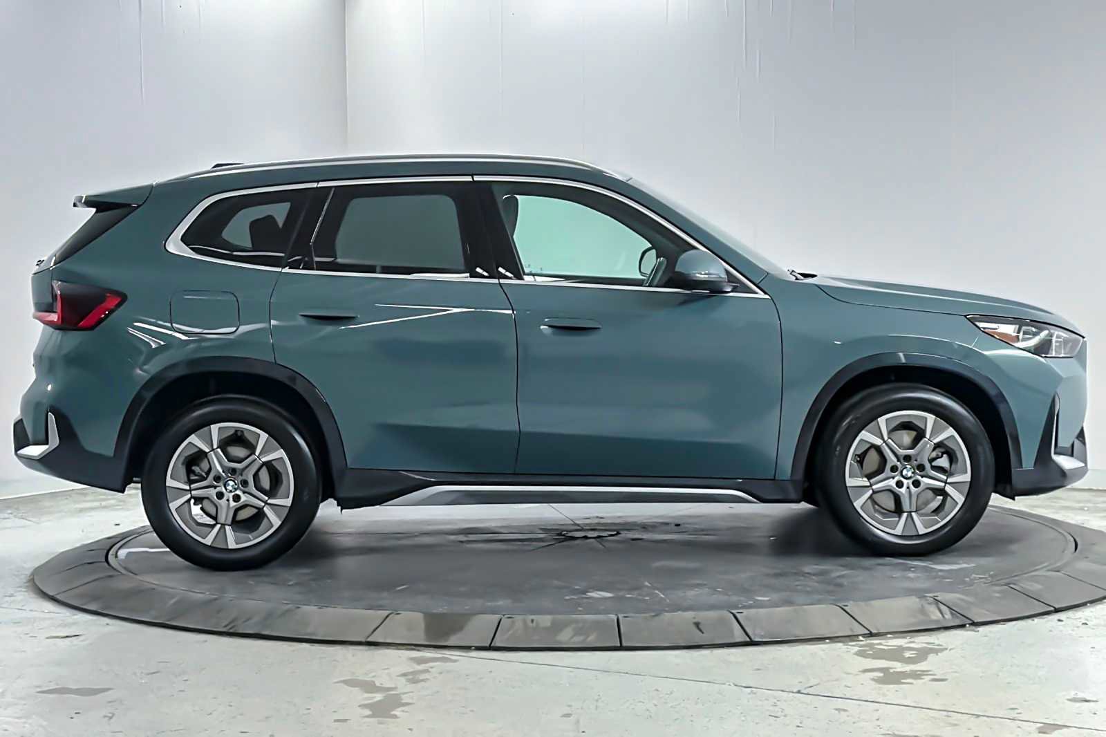 Used 2025 BMW X1 xDrive28i image 8
