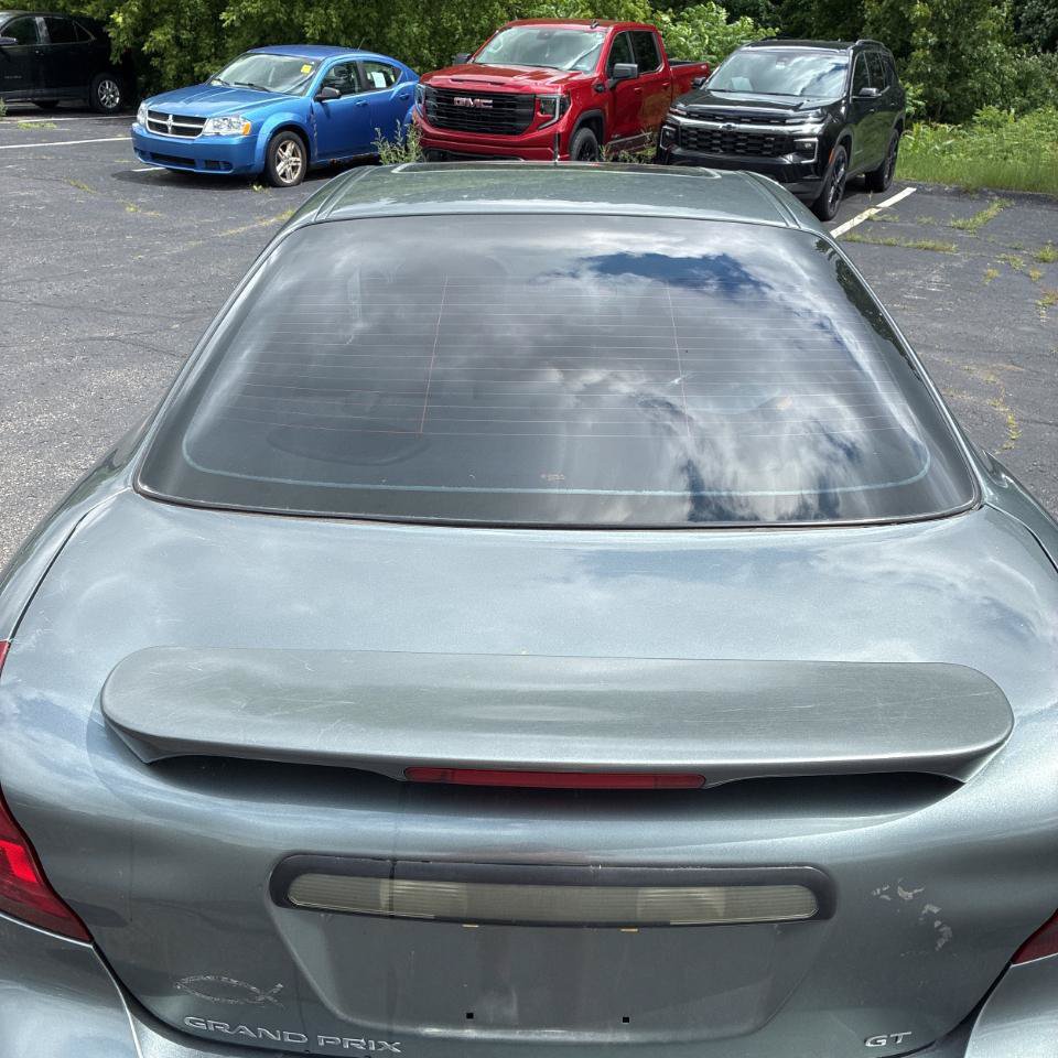 Used 2005 Pontiac Grand Prix GT w/ Leather Trim Package FWD image 14