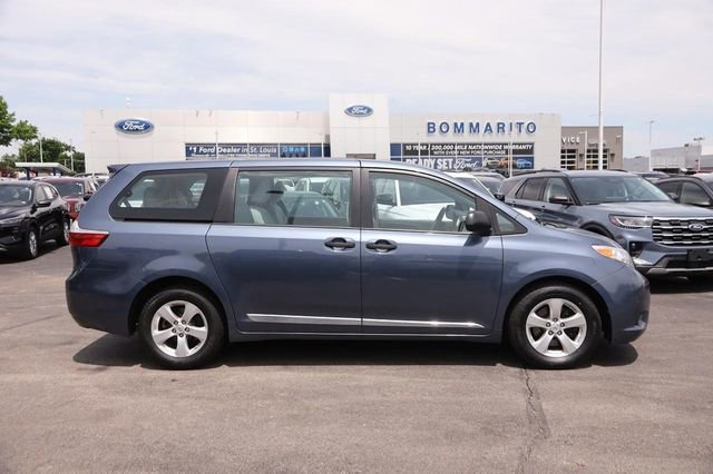 Used 2017 Toyota Sienna L FWD image 4