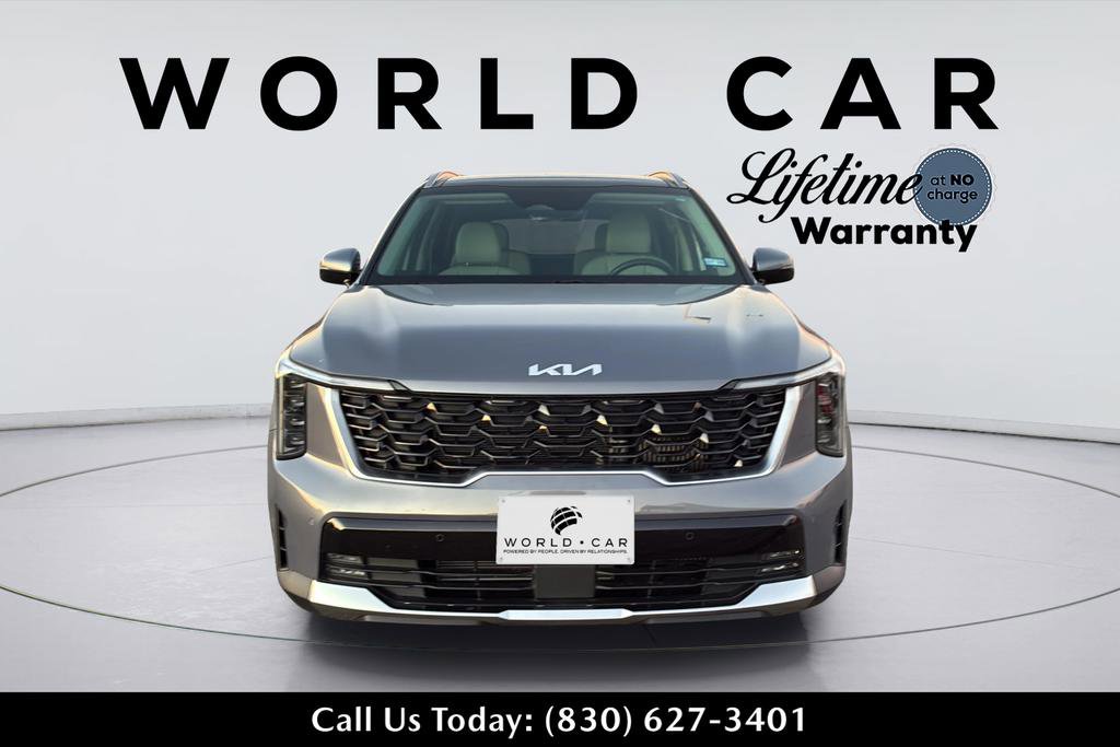 Used 2024 Kia Sorento EX w/ Panoramic Sunroof Package FWD image 3