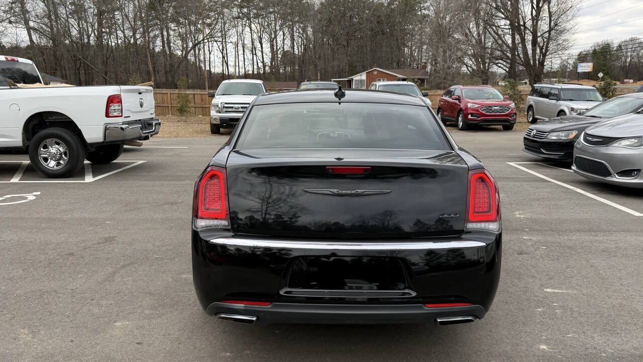 Used 2021 Chrysler 300 Touring w/ Sport Appearance Package image 6
