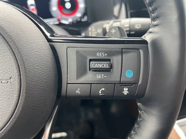 Used 2024 Nissan Pathfinder Platinum image 33