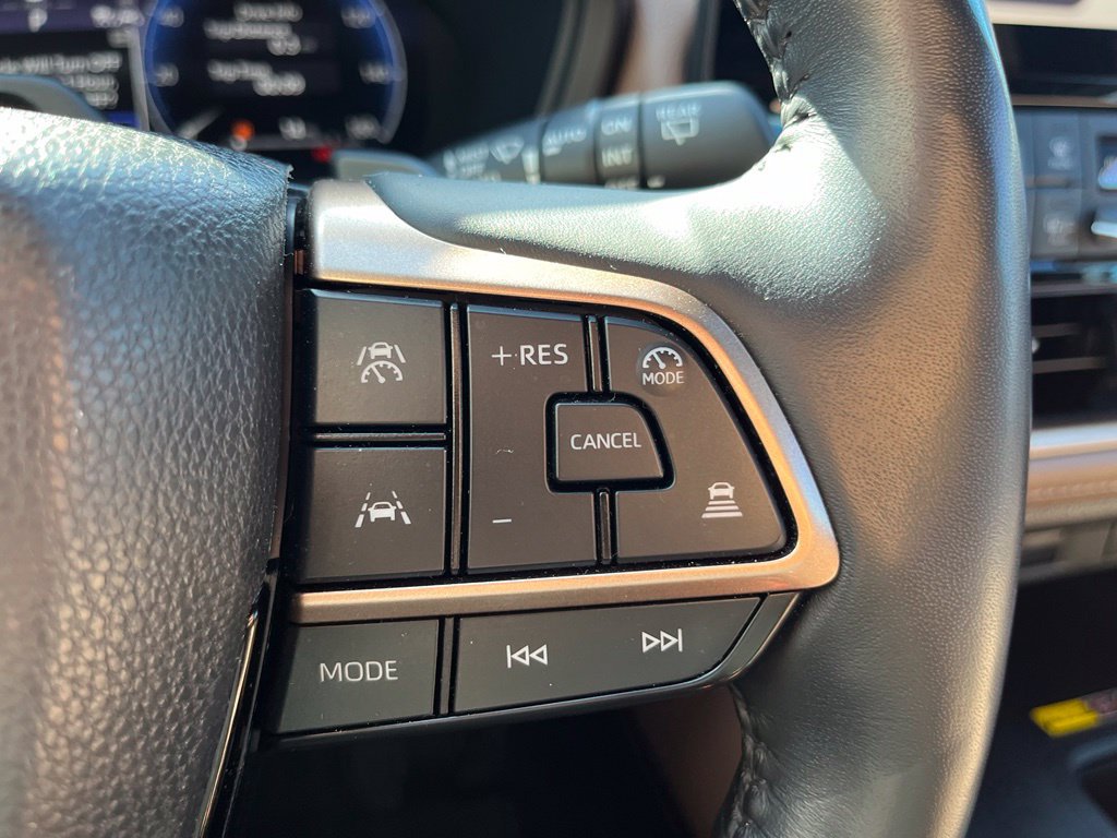 Used 2024 Toyota Grand Highlander AWD Hybrid image 17