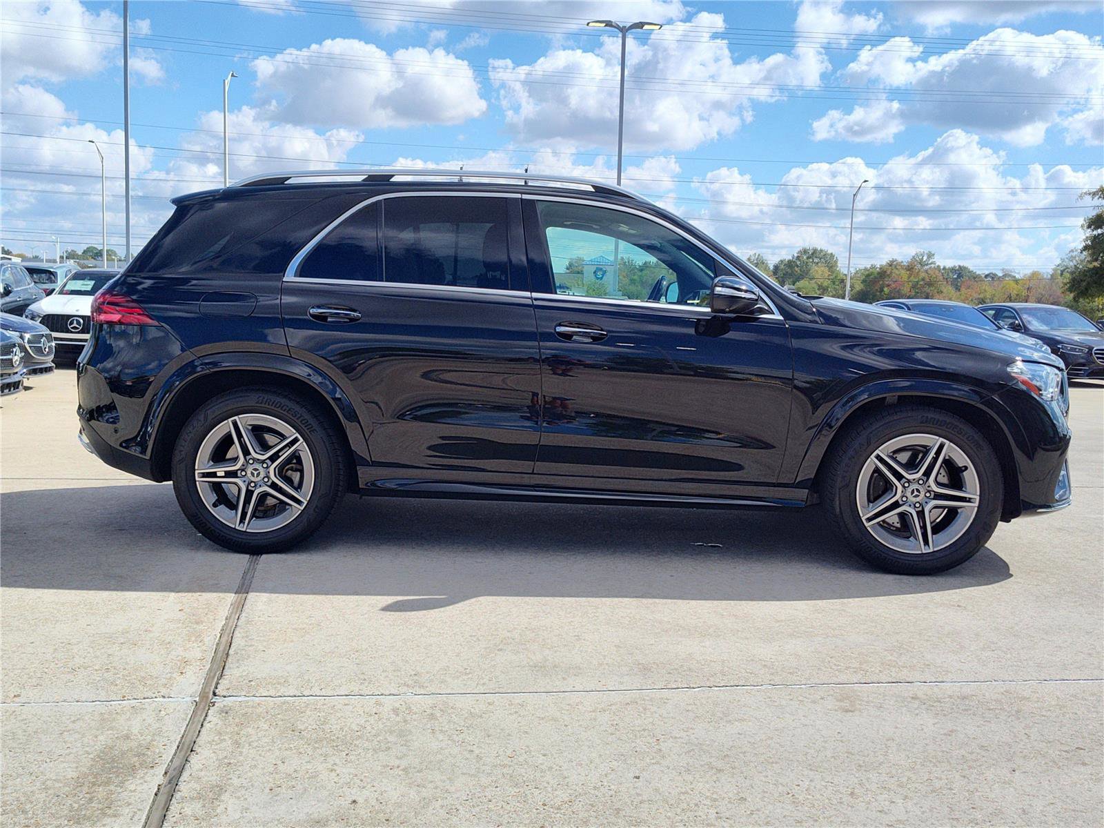 Used 2024 Mercedes-Benz GLE 450e 4MATIC image 9