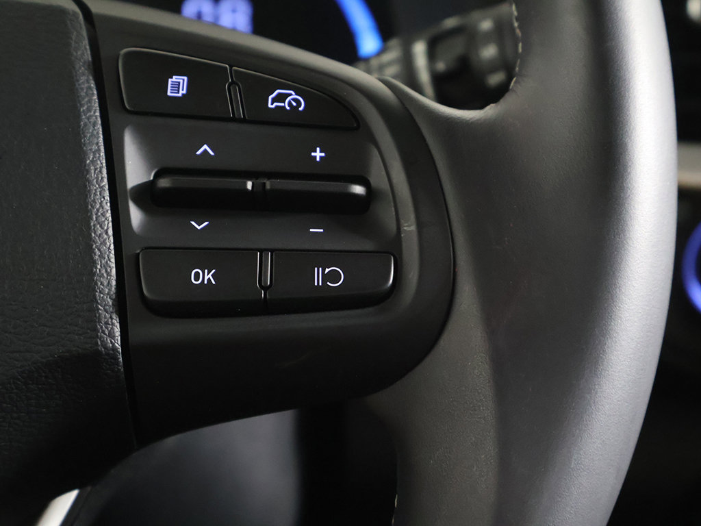 Certified 2026 Hyundai Venue SEL FWD image 37