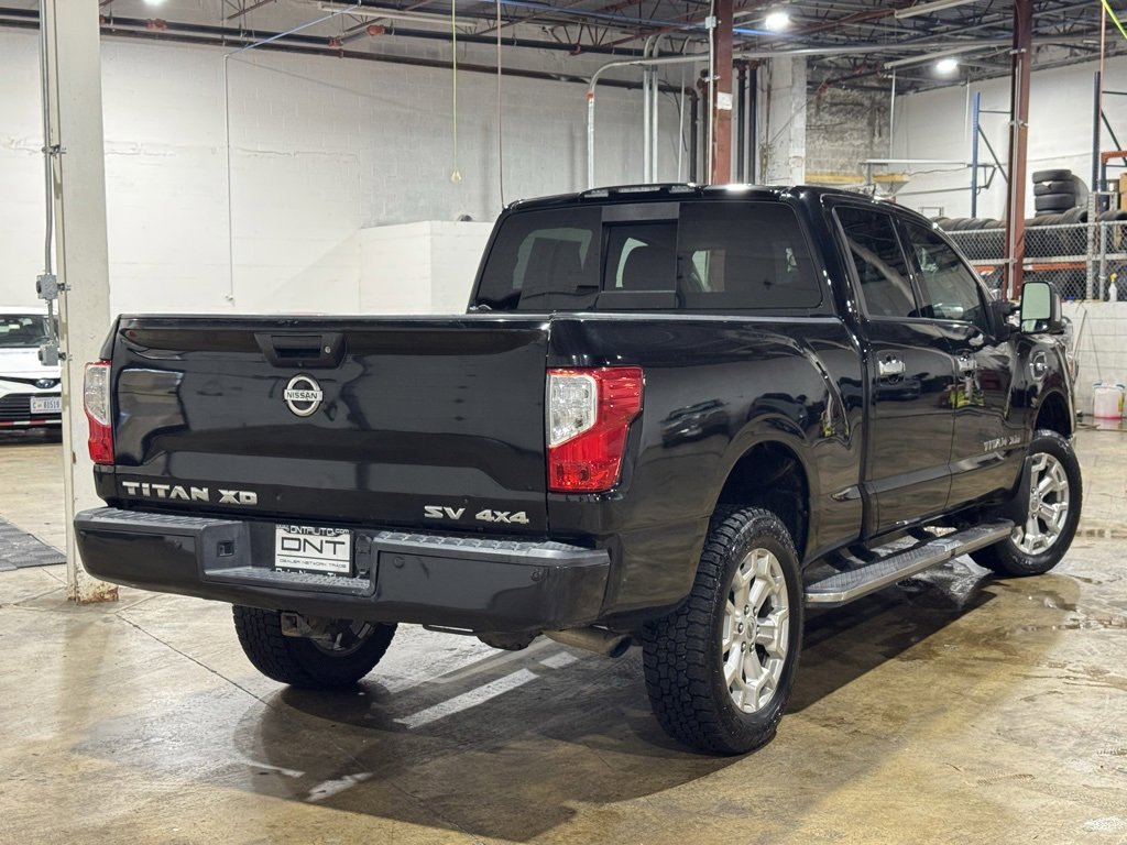 Used 2018 Nissan Titan SV w/ SV Convenience Package image 9