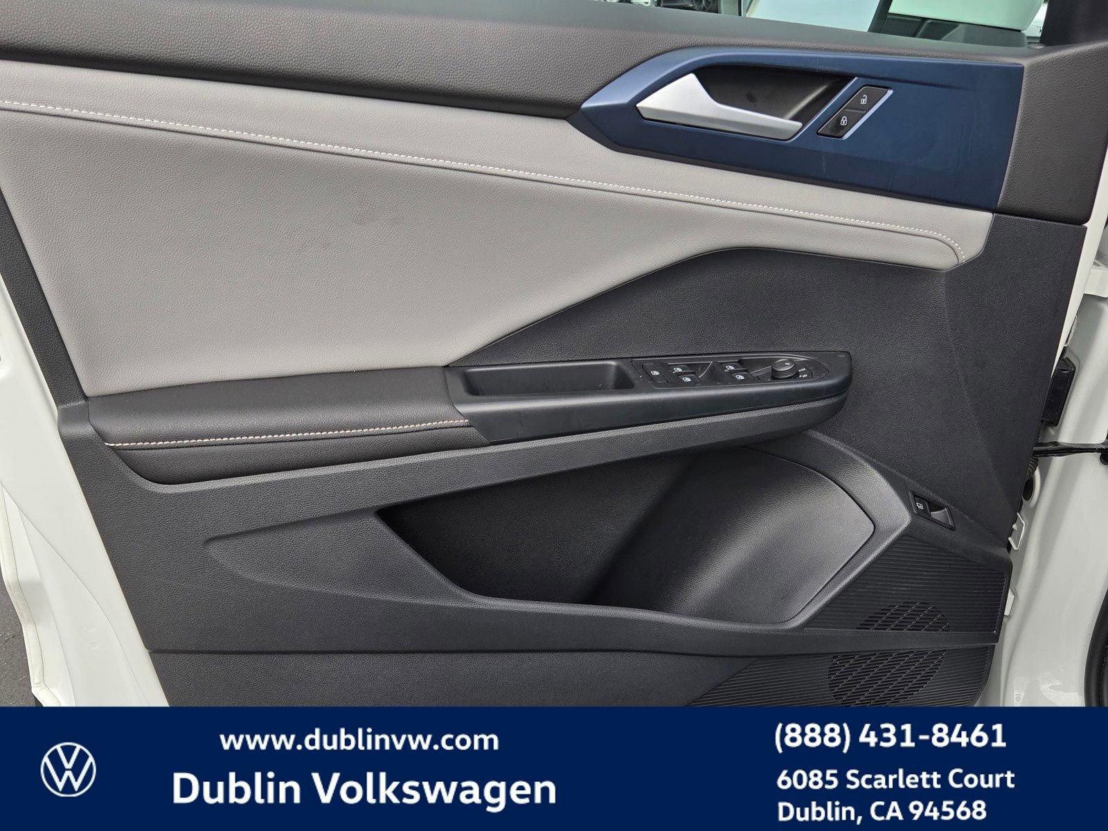 Used 2024 Volkswagen Taos SE image 10